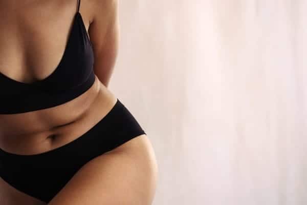 ventre gonfle apres reduction mammaire paris chirurgie seins paris docteur alexandre bouhanna chirurgien esthetique paris vincennes